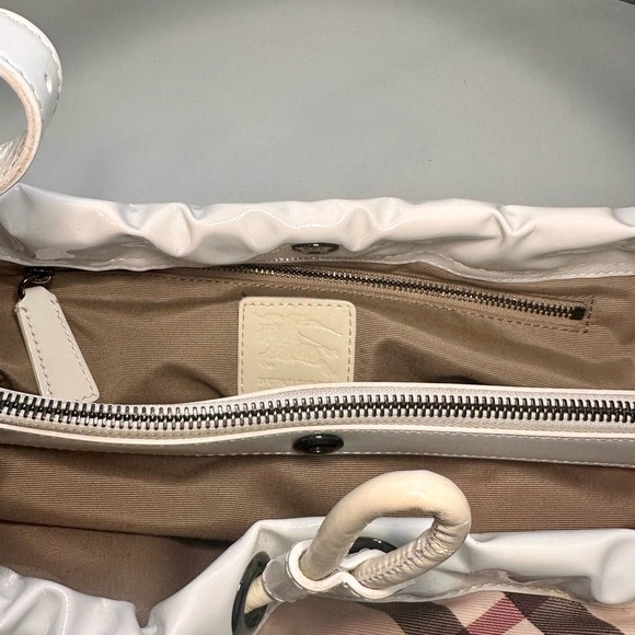 Authentic Burberry Nova Check Shoulder Bag - Like New Condition - Picture 3 of 9